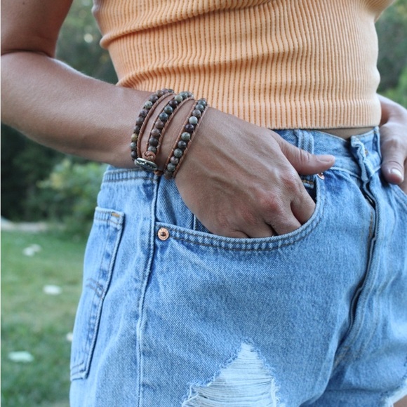 Vintage frayed Levi’s - Picture 2 of 3